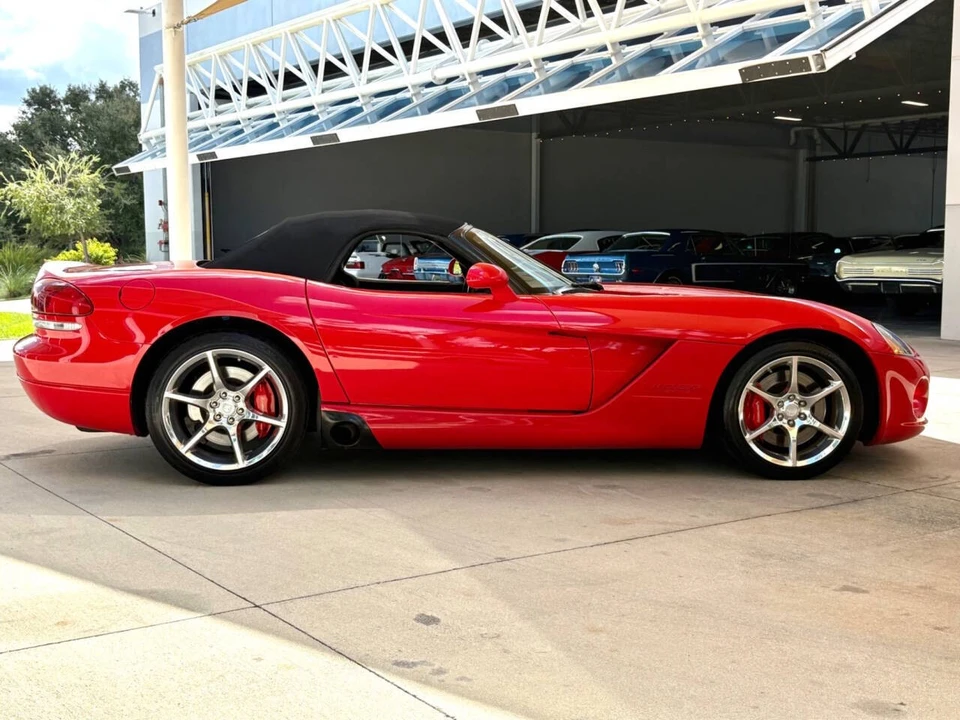 2004 Dodge Viper 3rd Gen - Image 19 of 31