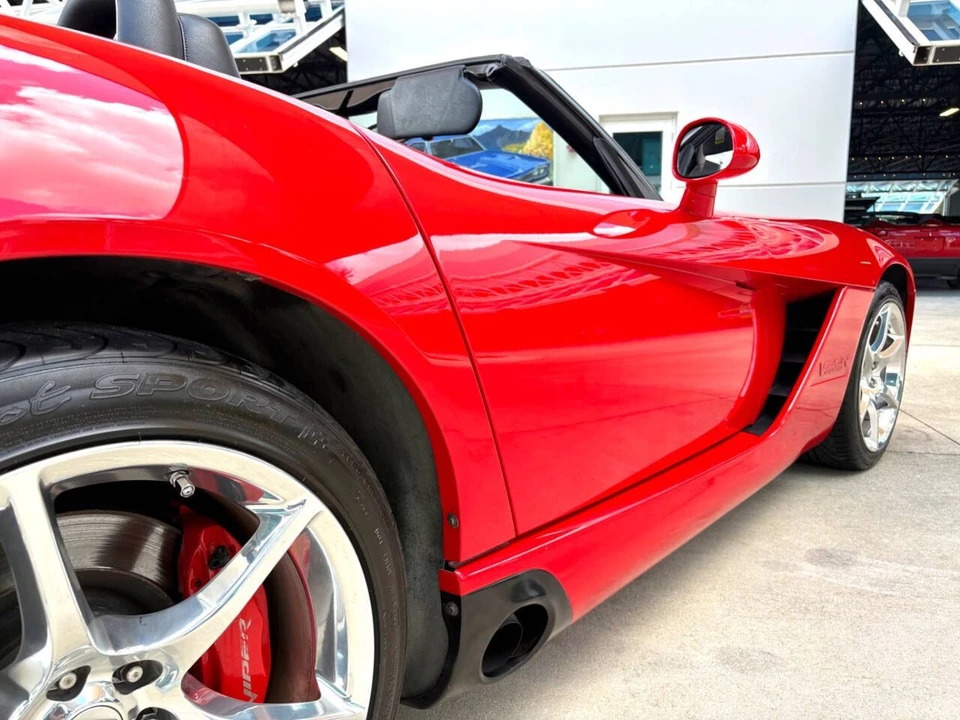 2004 Dodge Viper 3rd Gen - Image 16 of 21