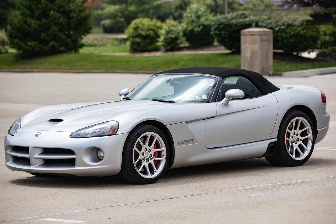 2004 Dodge Viper 3rd Gen - Image 16 of 31