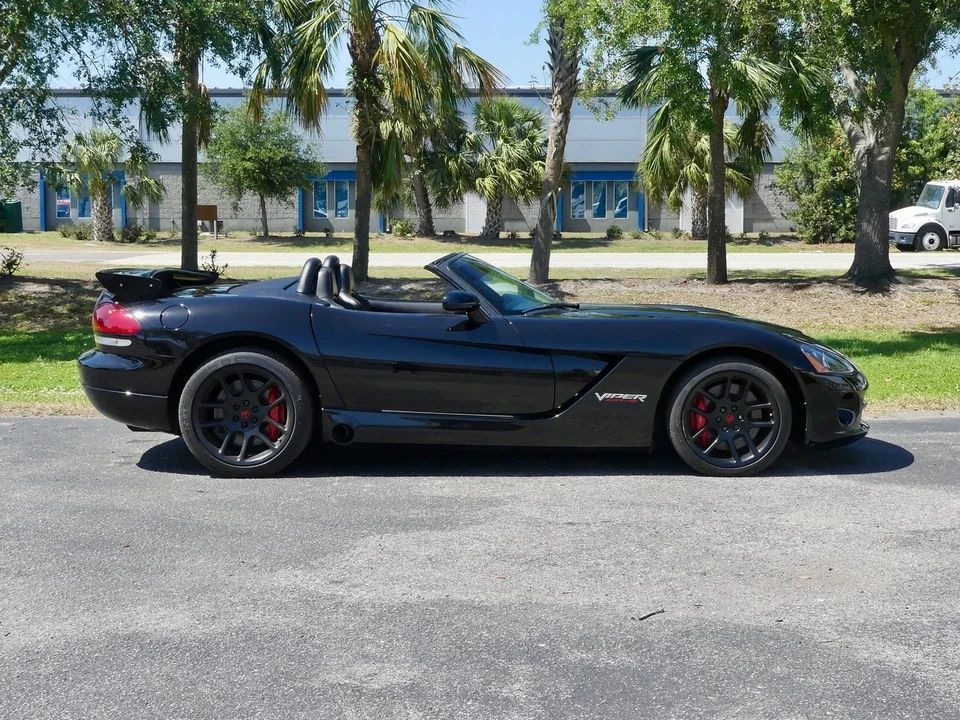 2004 Dodge Viper 4th Gen - Image 3 of 21