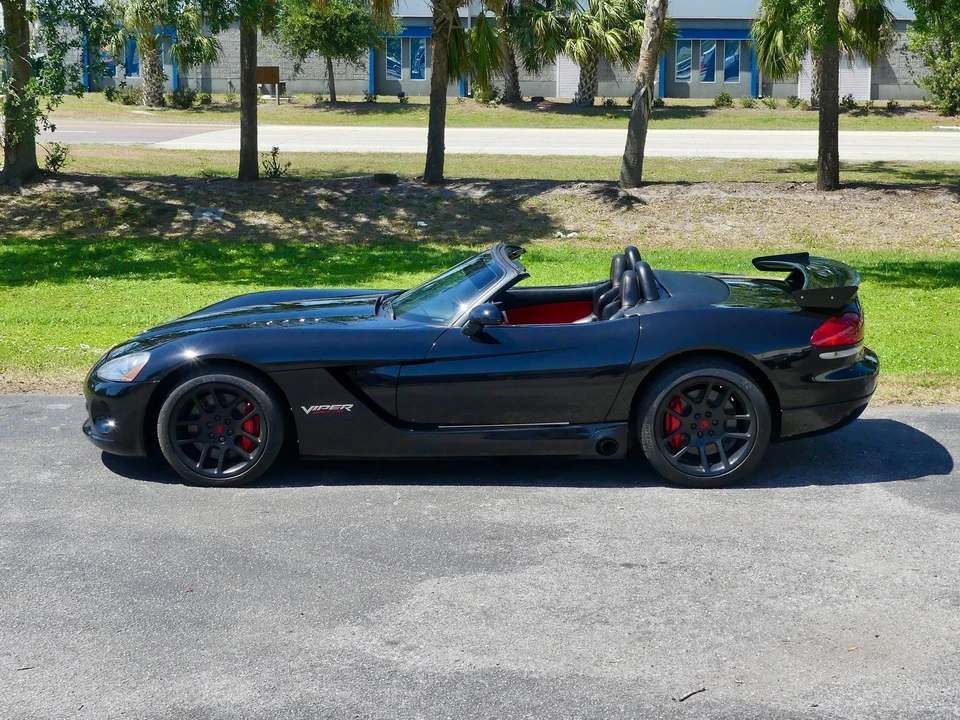 2004 Dodge Viper 3rd Gen - Image 11 of 21