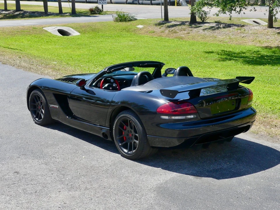 2004 Dodge Viper 3rd Gen - Image 14 of 21