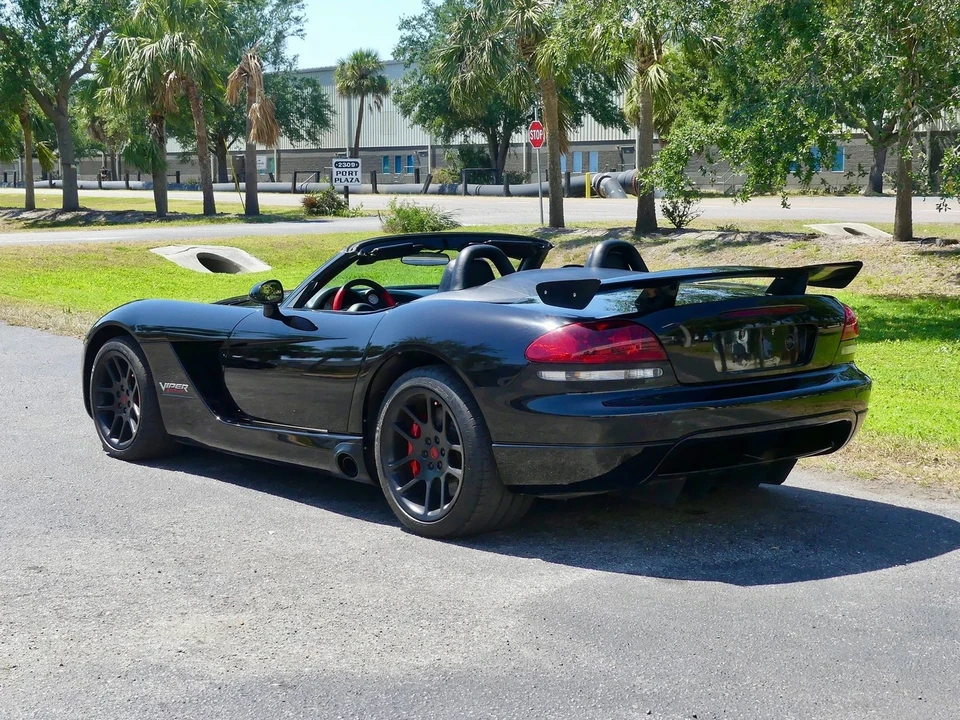 2004 Dodge Viper 4th Gen - Image 13 of 21