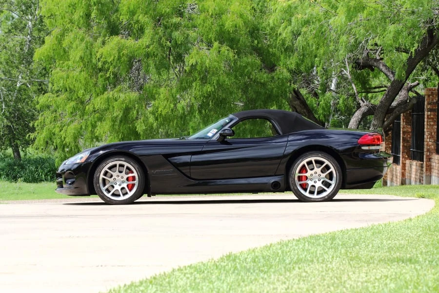 2004 Dodge Viper 3rd Gen - Image 2 of 9