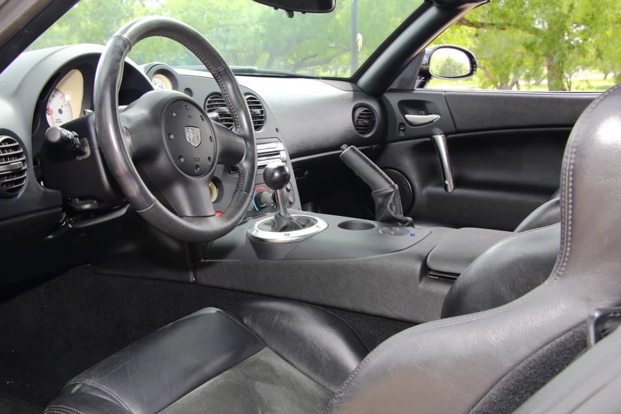 2004 Dodge Viper 3rd Gen - Image 4 of 9