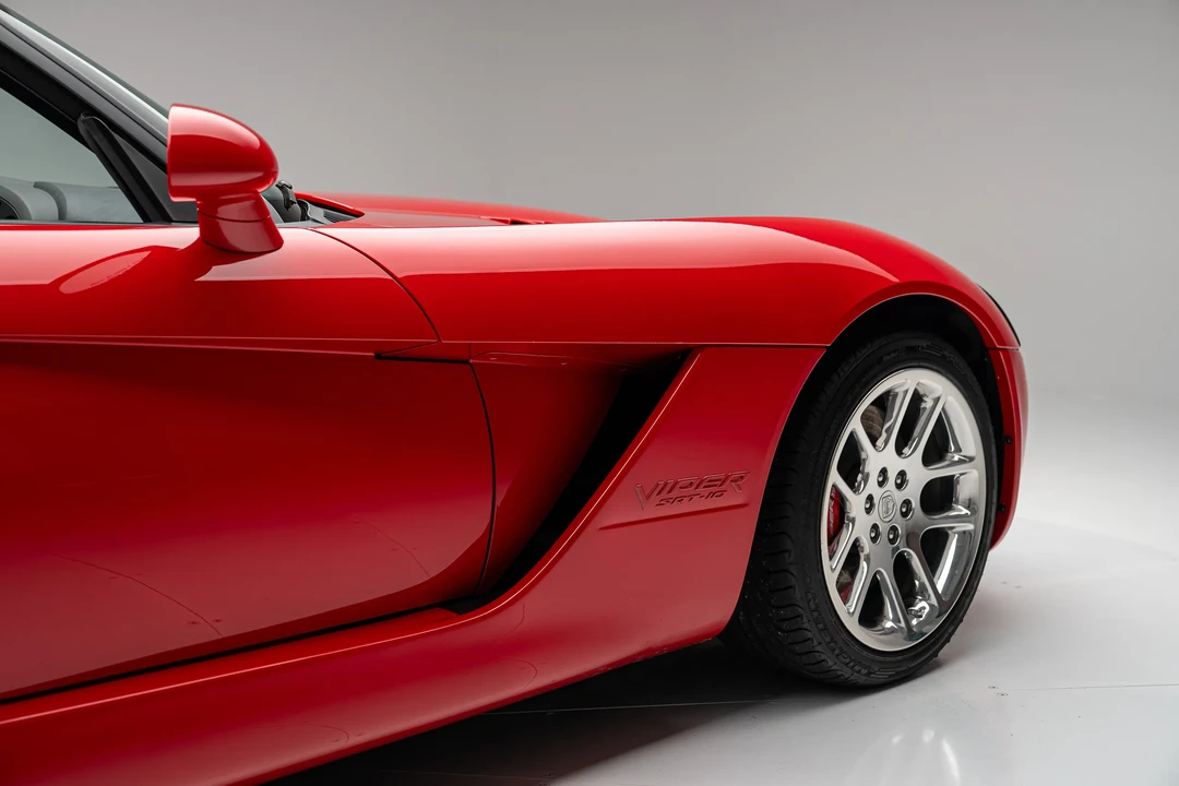 2004 Dodge Viper 3rd Gen - Image 11 of 31