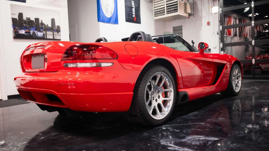 2004 Dodge Viper 3rd Gen - Image 2 of 31