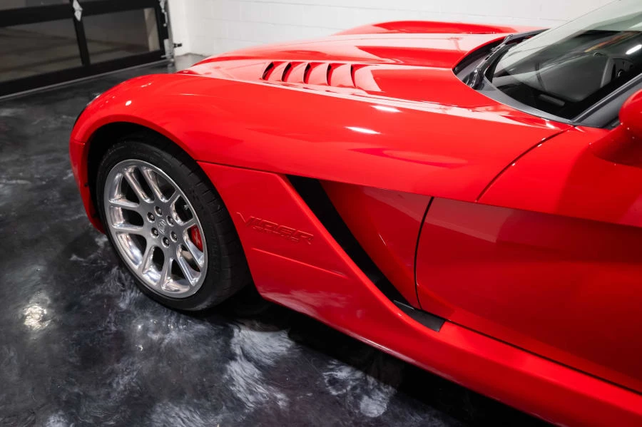 2004 Dodge Viper 3rd Gen - Image 15 of 31