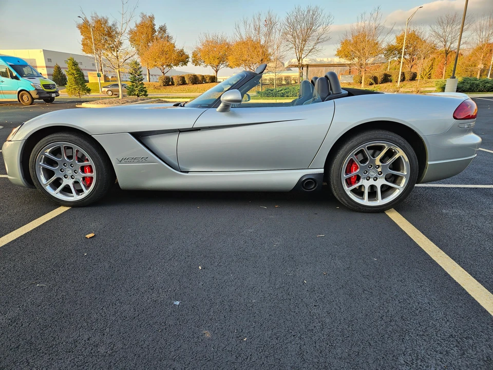 2004 Dodge Viper 3rd Gen - Image 18 of 31