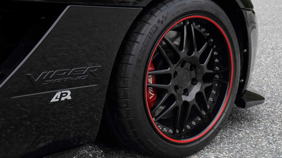 2004 Dodge Viper 3rd Gen - Image 9 of 24
