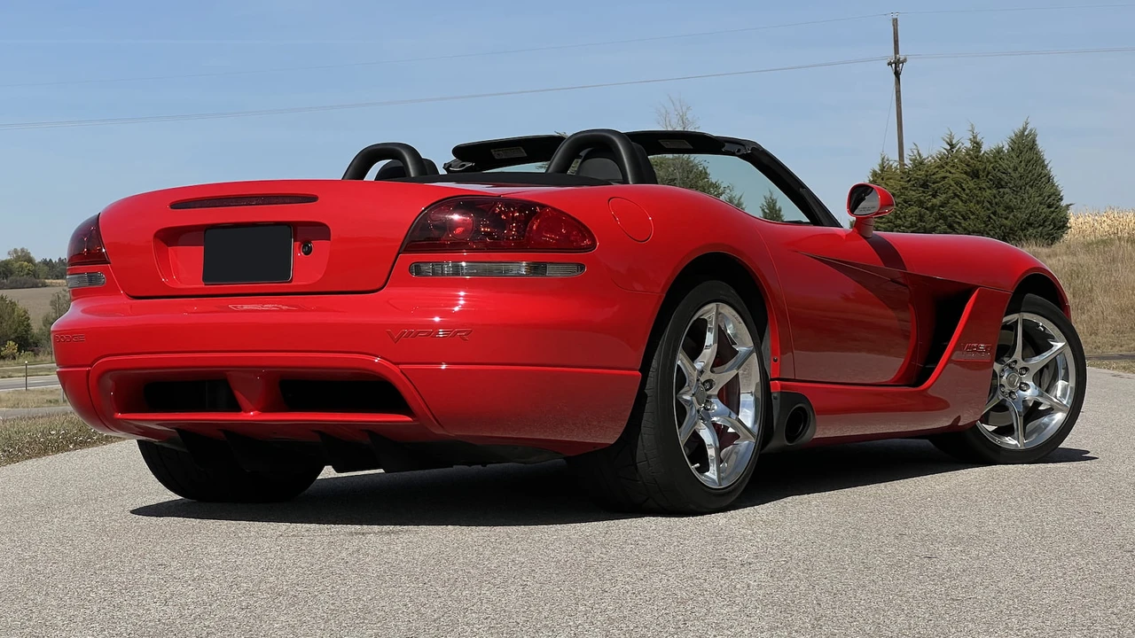 2004 Dodge Viper 3rd Gen - Image 3 of 11