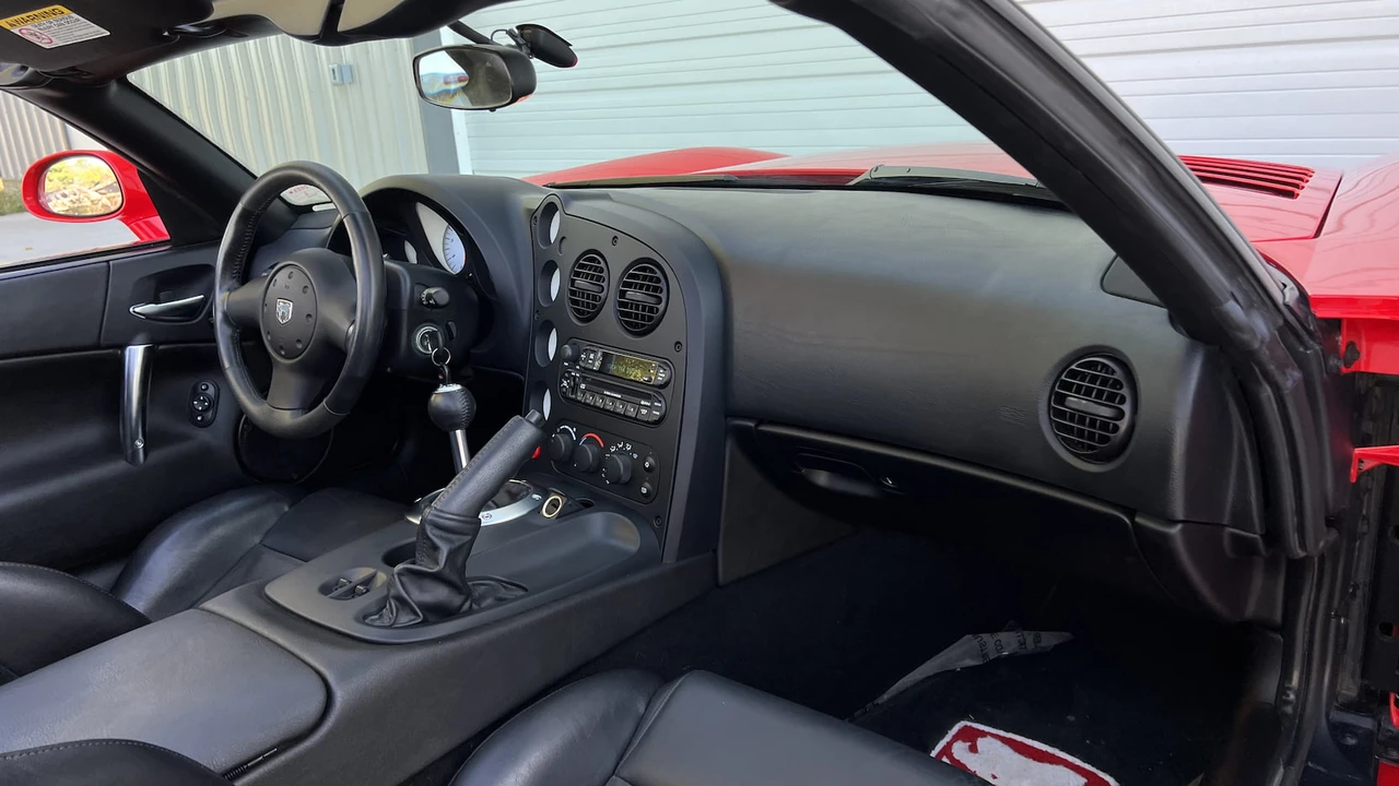 2004 Dodge Viper 3rd Gen - Image 4 of 11