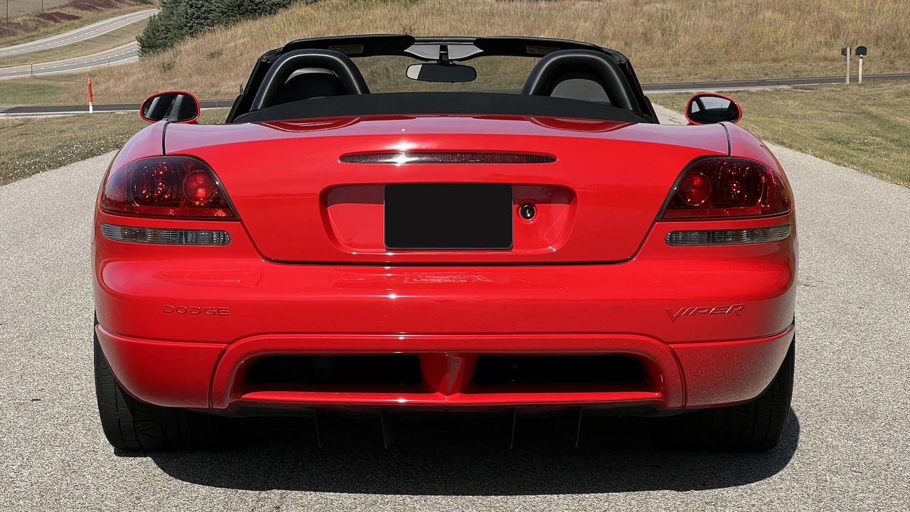 2004 Dodge Viper 3rd Gen - Image 9 of 11