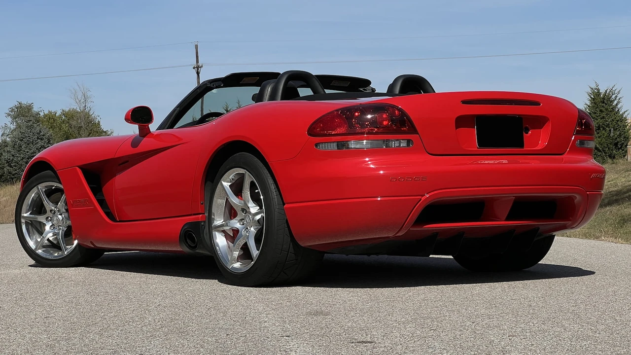 2004 Dodge Viper 3rd Gen - Image 10 of 11