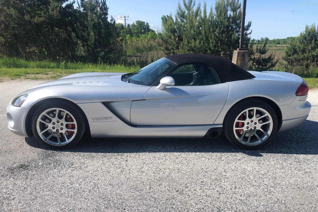 2004 Dodge Viper 3rd Gen - Image 9 of 22