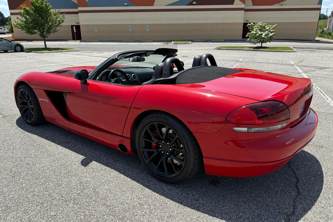 2004 Dodge Viper 3rd Gen - Image 4 of 31