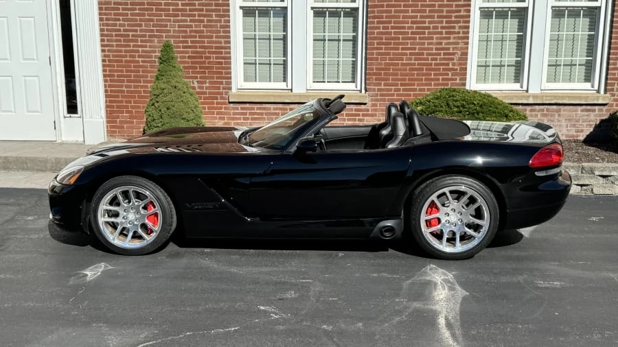 2004 Dodge Viper 3rd Gen - Image 2 of 11