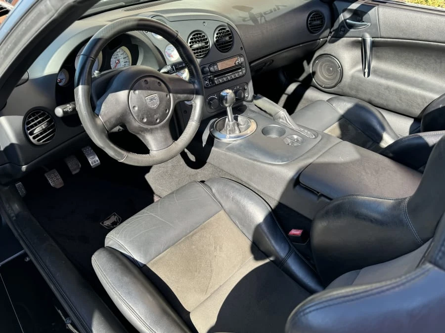 2004 Dodge Viper 3rd Gen - Image 9 of 11