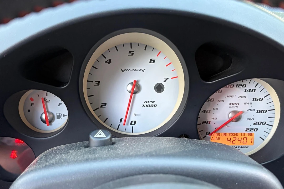 2004 Dodge Viper 3rd Gen - Image 27 of 29
