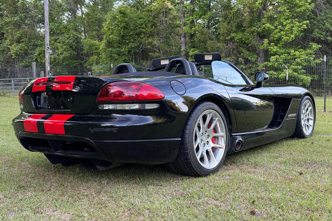 2004 Dodge Viper 3rd Gen - Image 4 of 29