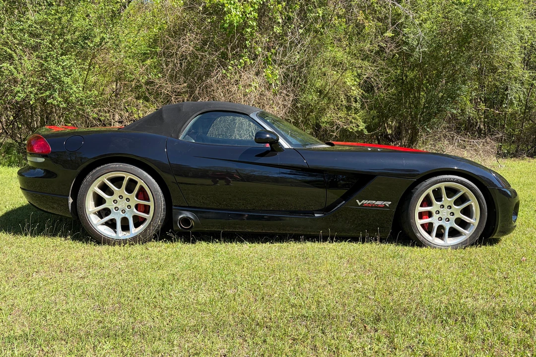 2004 Dodge Viper 3rd Gen - Image 3 of 29