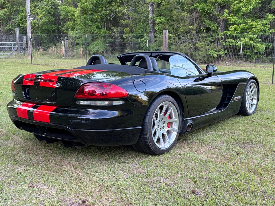 2004 Dodge Viper 3rd Gen - Image 15 of 29