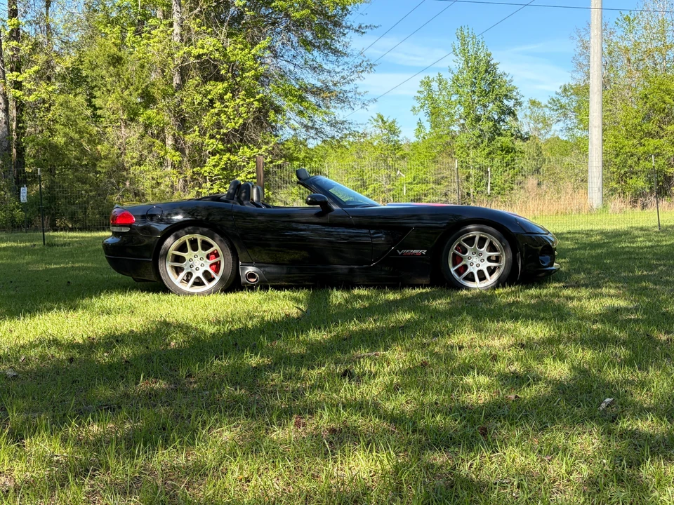 2004 Dodge Viper 3rd Gen - Image 16 of 29