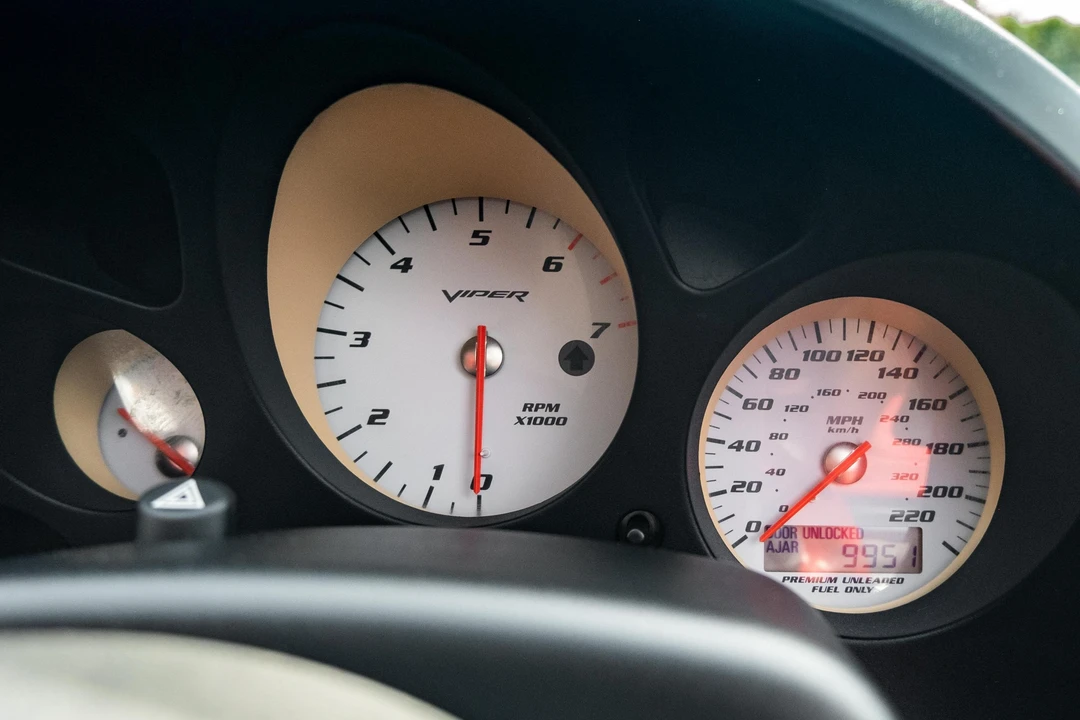 2004 Dodge Viper 3rd Gen - Image 28 of 31