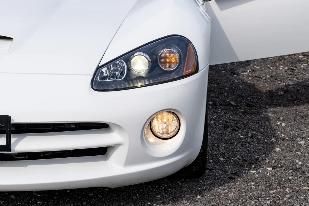 2004 Dodge Viper 3rd Gen - Image 15 of 31