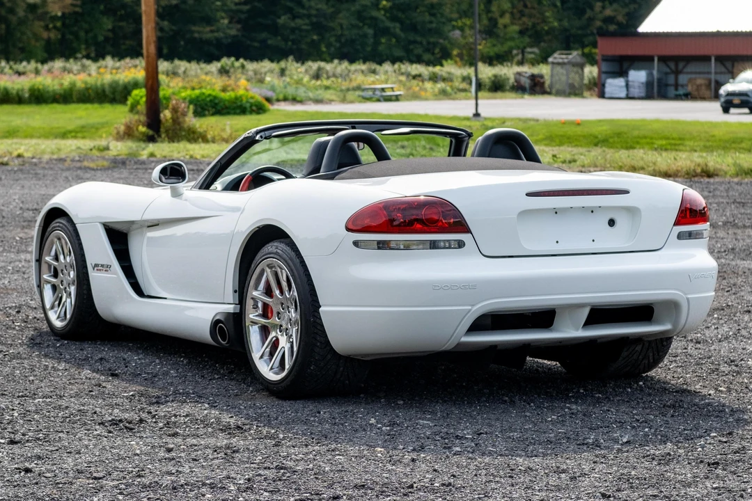2004 Dodge Viper 3rd Gen - Image 4 of 31