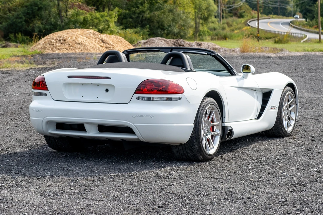 2004 Dodge Viper 3rd Gen - Image 9 of 31