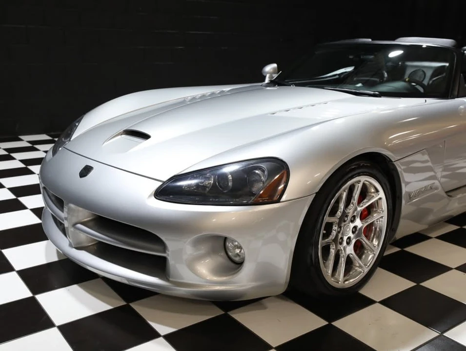 2004 Dodge Viper 3rd Gen - Image 11 of 20