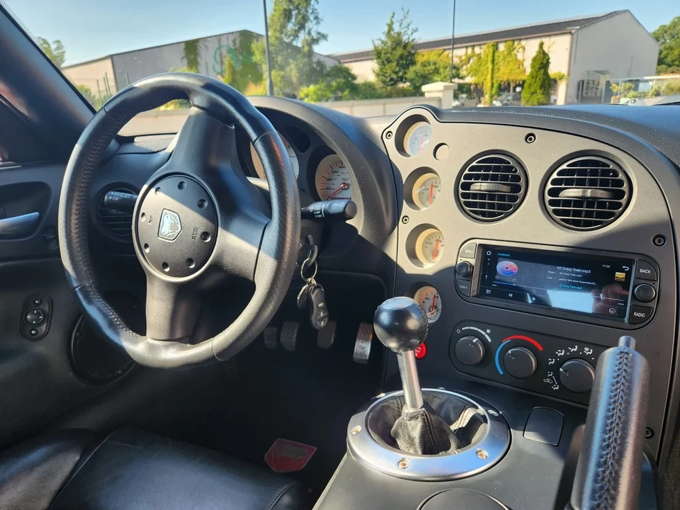 2004 Dodge Viper 3rd Gen - Image 4 of 30