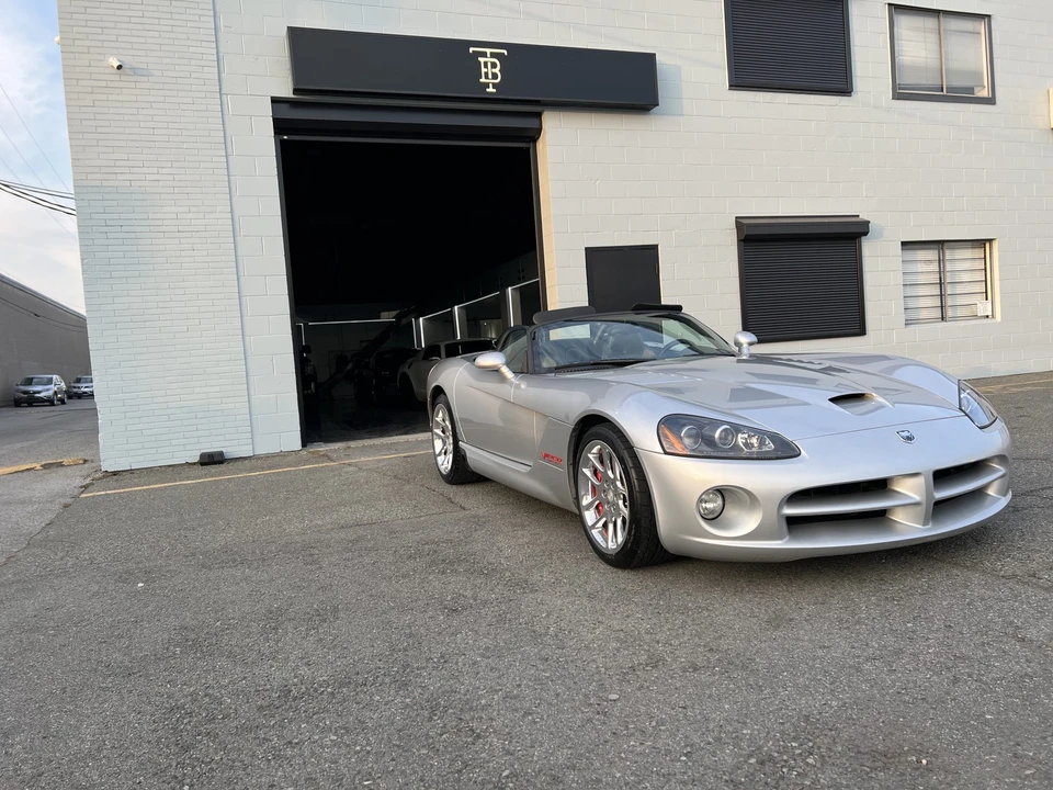 2004 Dodge Viper 3rd Gen - Image 2 of 31