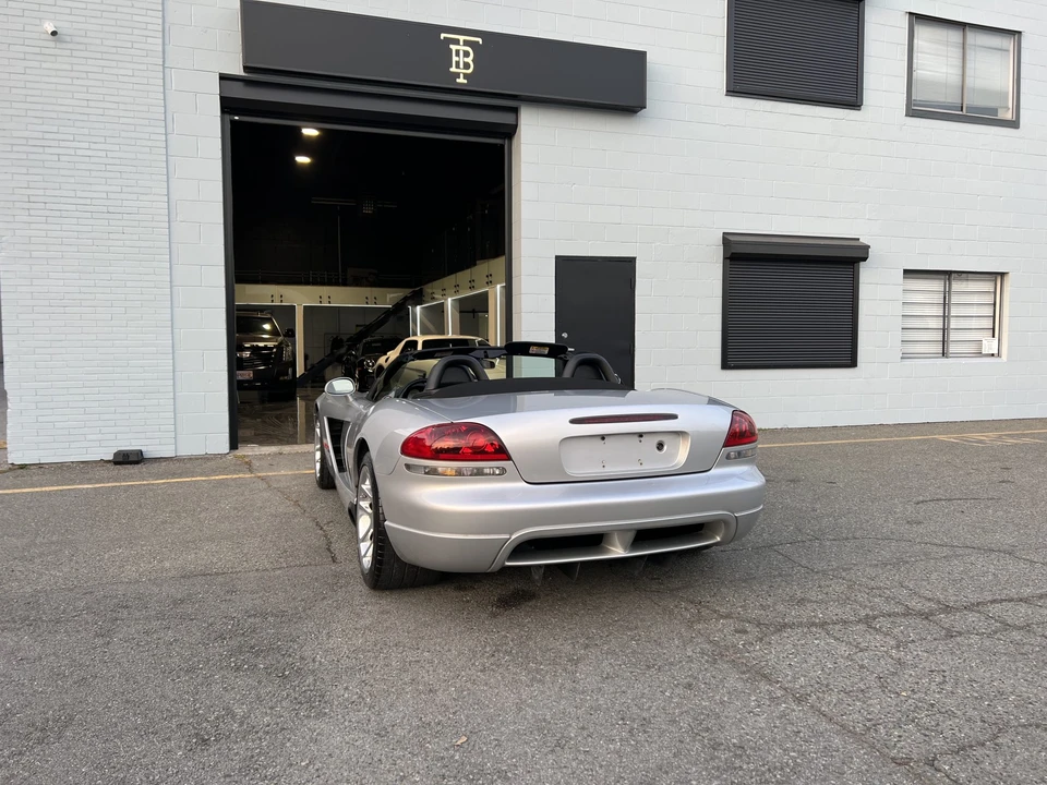 2004 Dodge Viper 3rd Gen - Image 9 of 31