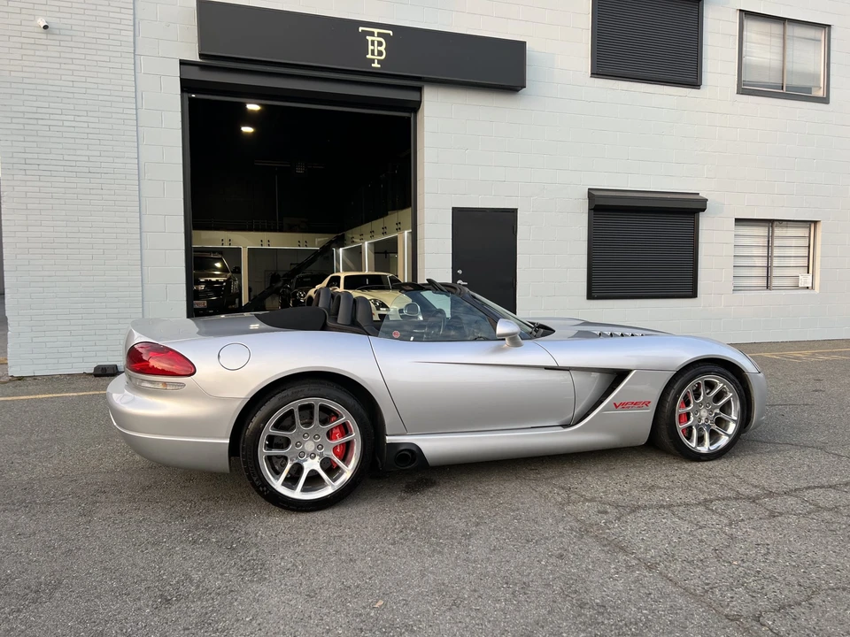 2004 Dodge Viper 3rd Gen - Image 11 of 31