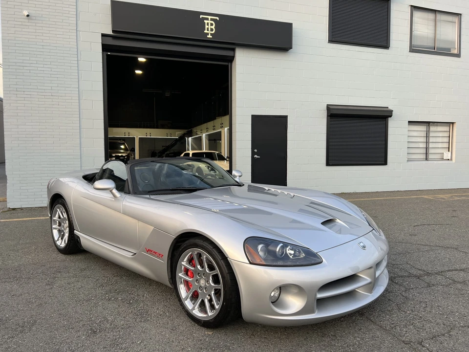 2004 Dodge Viper 3rd Gen - Image 13 of 31