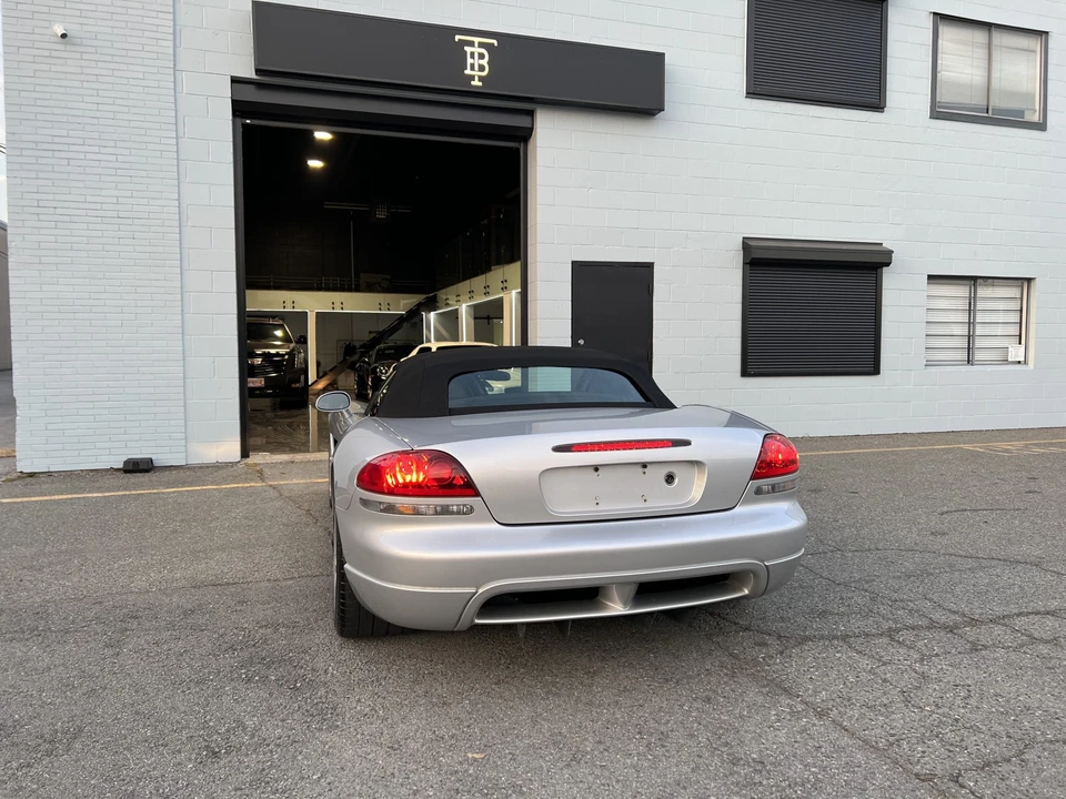 2004 Dodge Viper 3rd Gen - Image 19 of 31