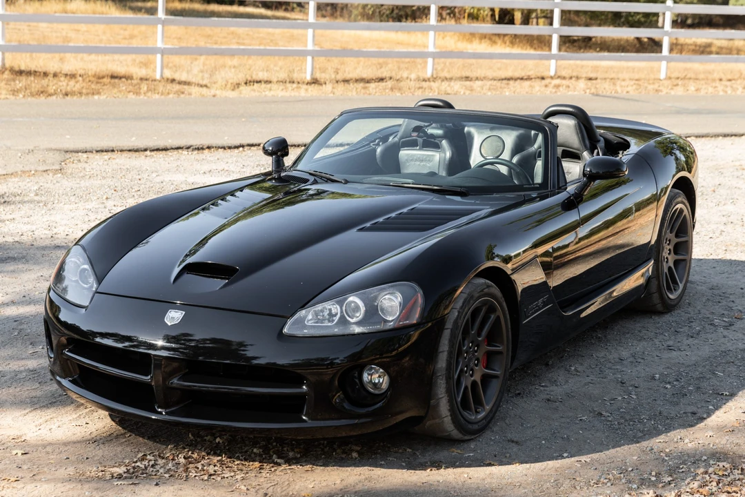 2004 Dodge Viper 3rd Gen - Image 2 of 31