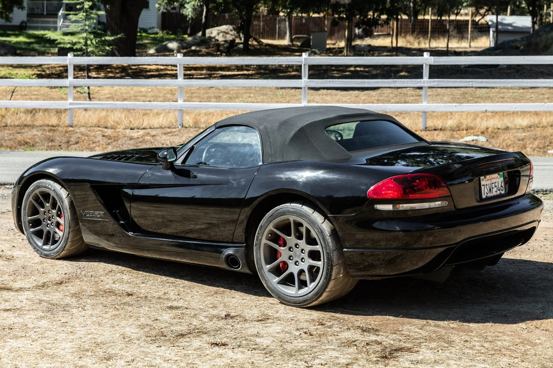 2004 Dodge Viper 3rd Gen - Image 16 of 31
