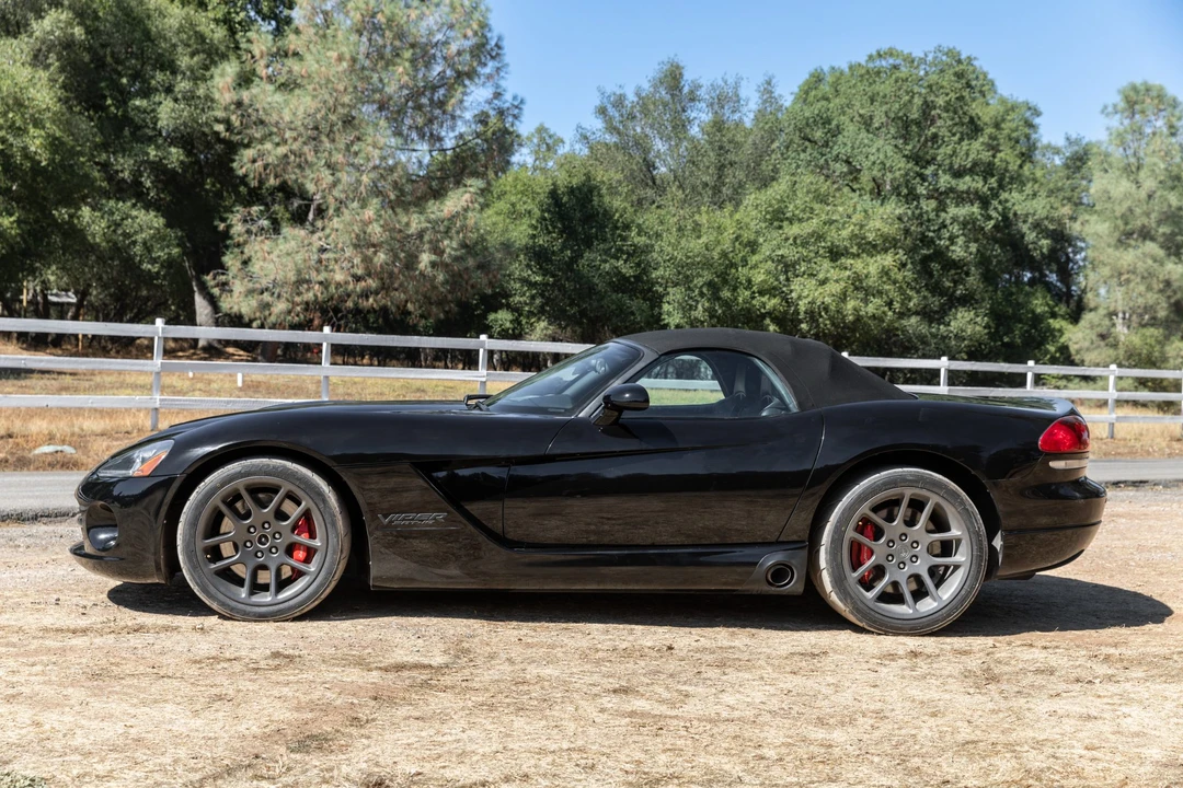 2004 Dodge Viper 3rd Gen - Image 17 of 31