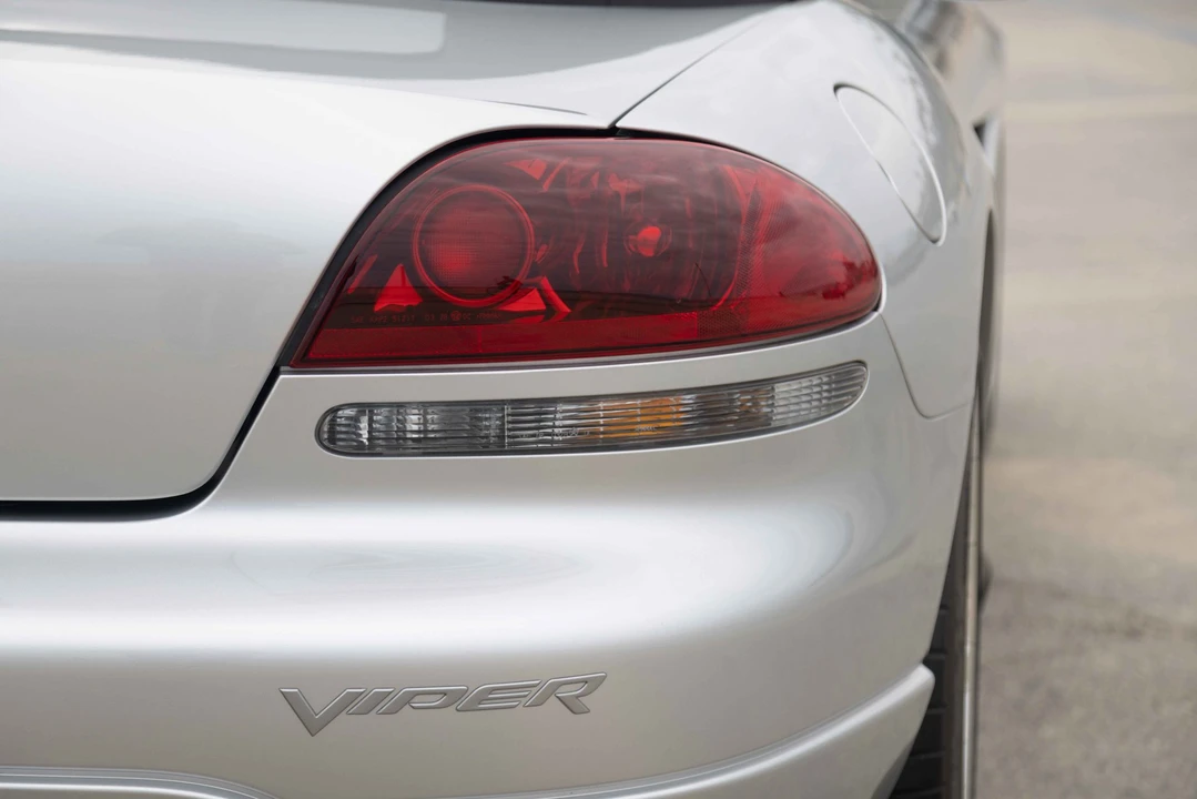 2004 Dodge Viper 3rd Gen - Image 23 of 31