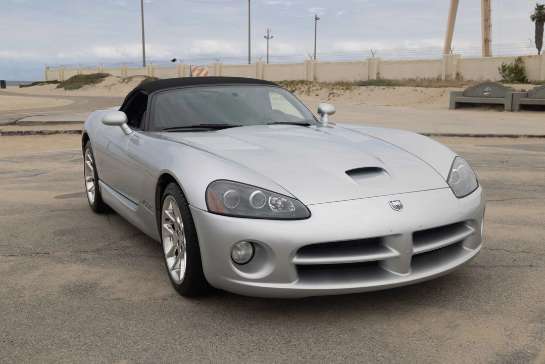 2004 Dodge Viper 3rd Gen - Image 5 of 31