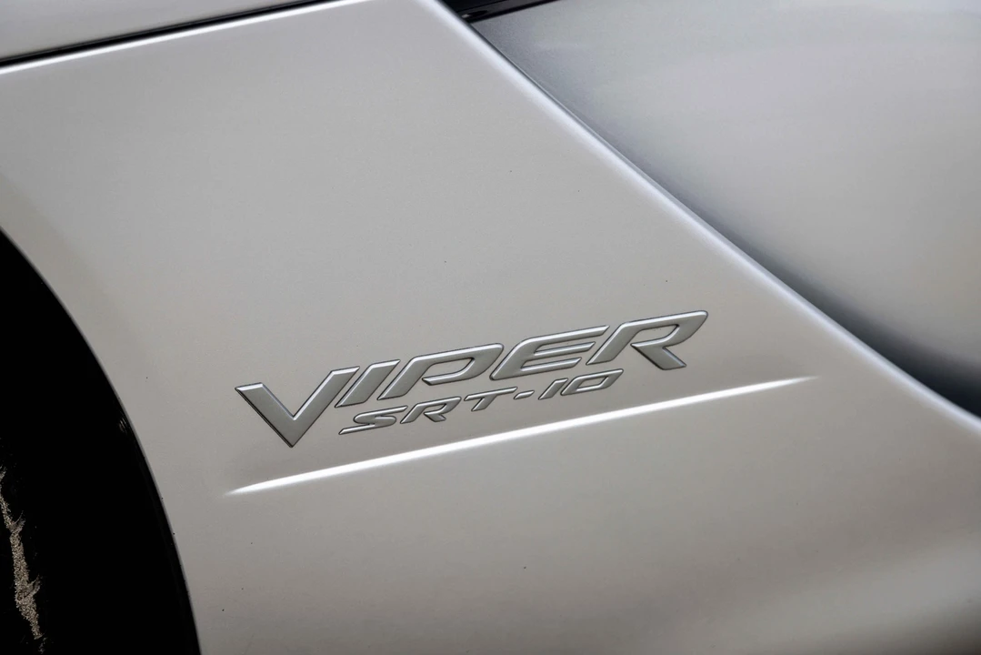 2004 Dodge Viper 3rd Gen - Image 27 of 31