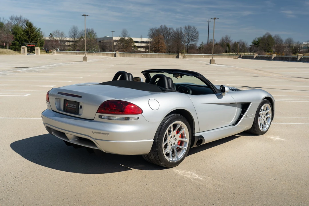 2004 Dodge Viper 3rd Gen - Image 9 of 31