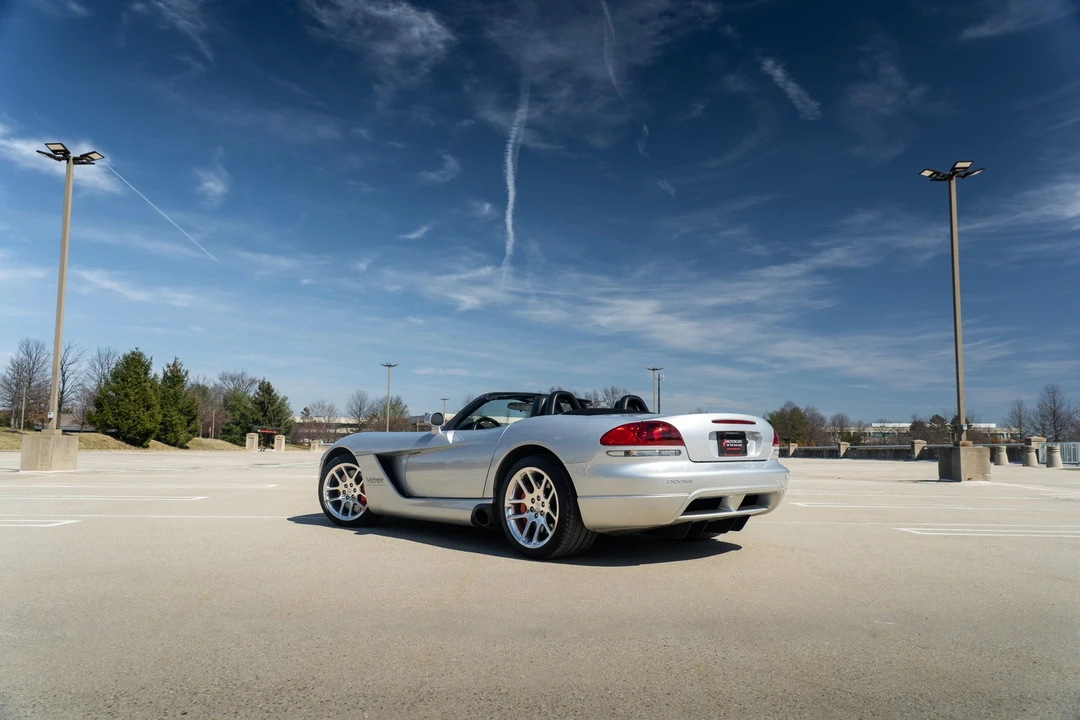 2004 Dodge Viper 3rd Gen - Image 16 of 31