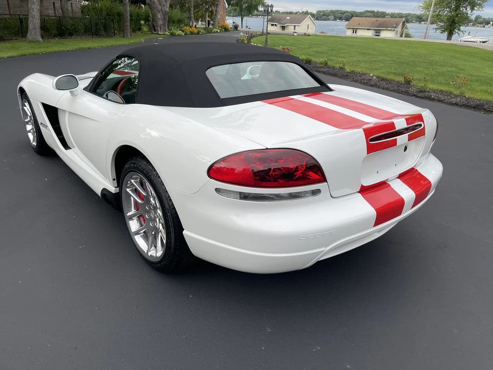 2004 Dodge Viper 3rd Gen - Image 16 of 31