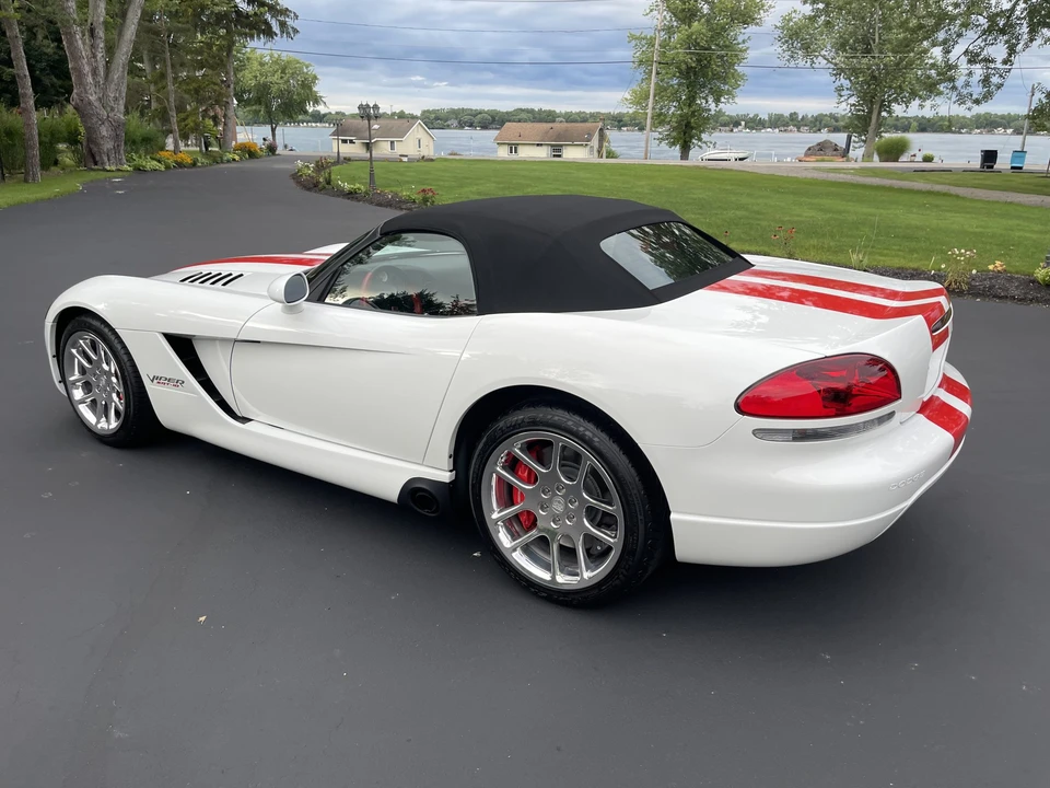 2004 Dodge Viper 3rd Gen - Image 17 of 31