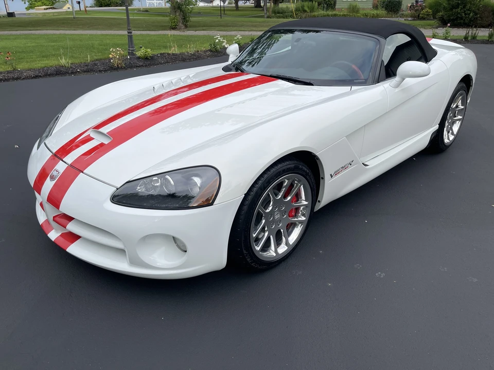 2004 Dodge Viper 3rd Gen - Image 2 of 31