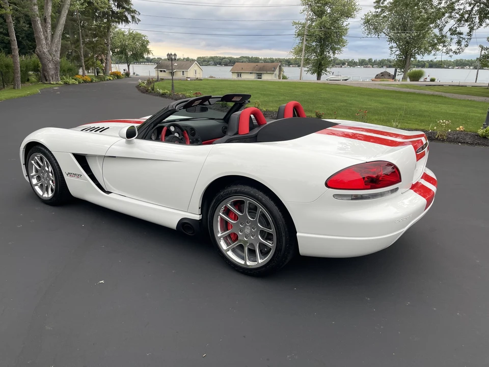 2004 Dodge Viper 3rd Gen - Image 30 of 31